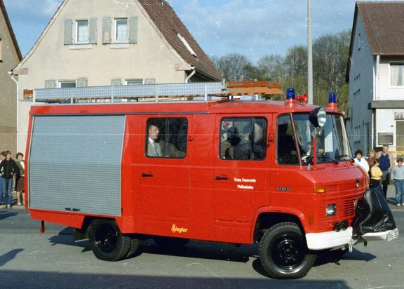 2. Fzg.png